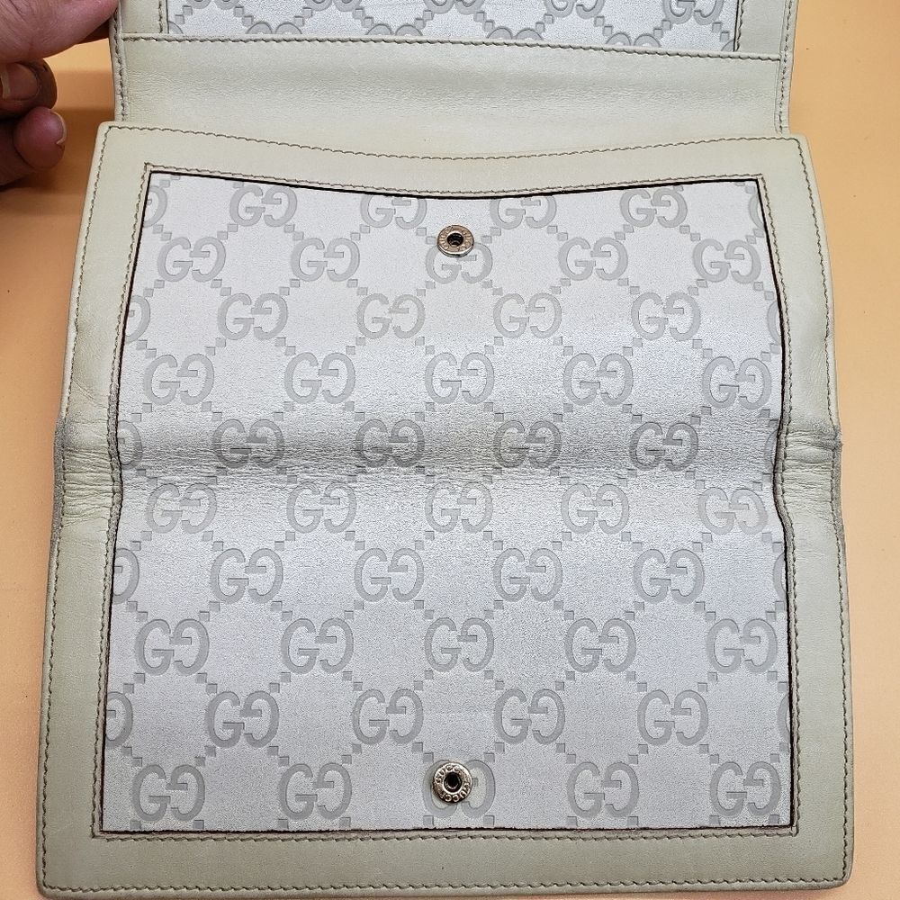Authentic Gucci GG Monogram Wallet - Picture 3 of 11